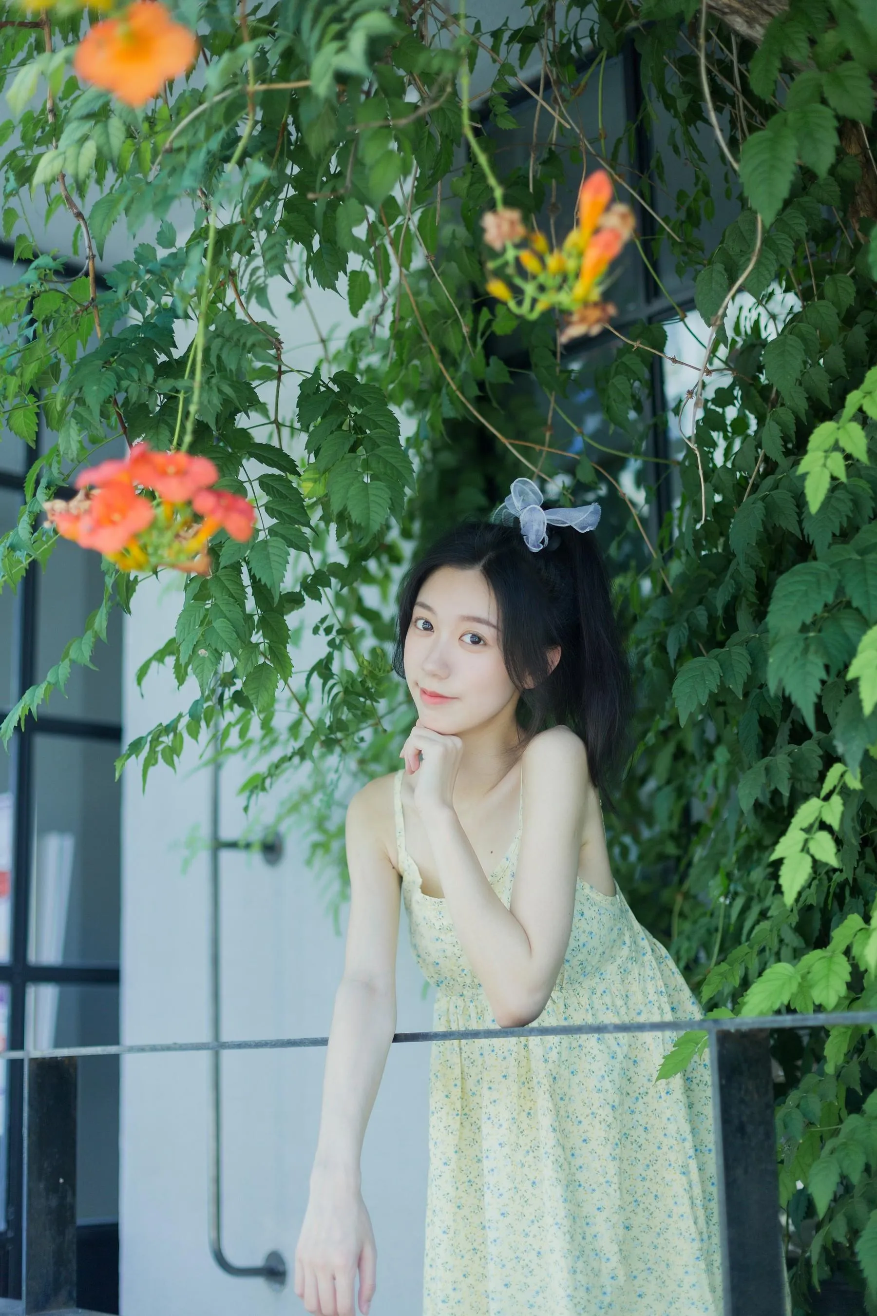 [YITUYU艺图语]2022.08.18 夏日凌霄 饲猫少女- [33P]插图6